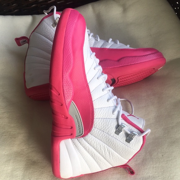 Air Jordan 12 Valentine's Day Vivid Pink - Picture 7 of 15